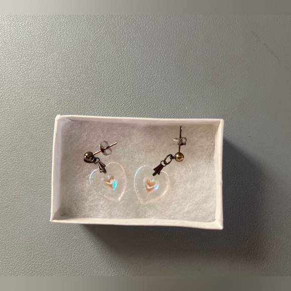 SOLD- Heart of Glass iridescent Earrings- Never Worn - Picture 6 of 7